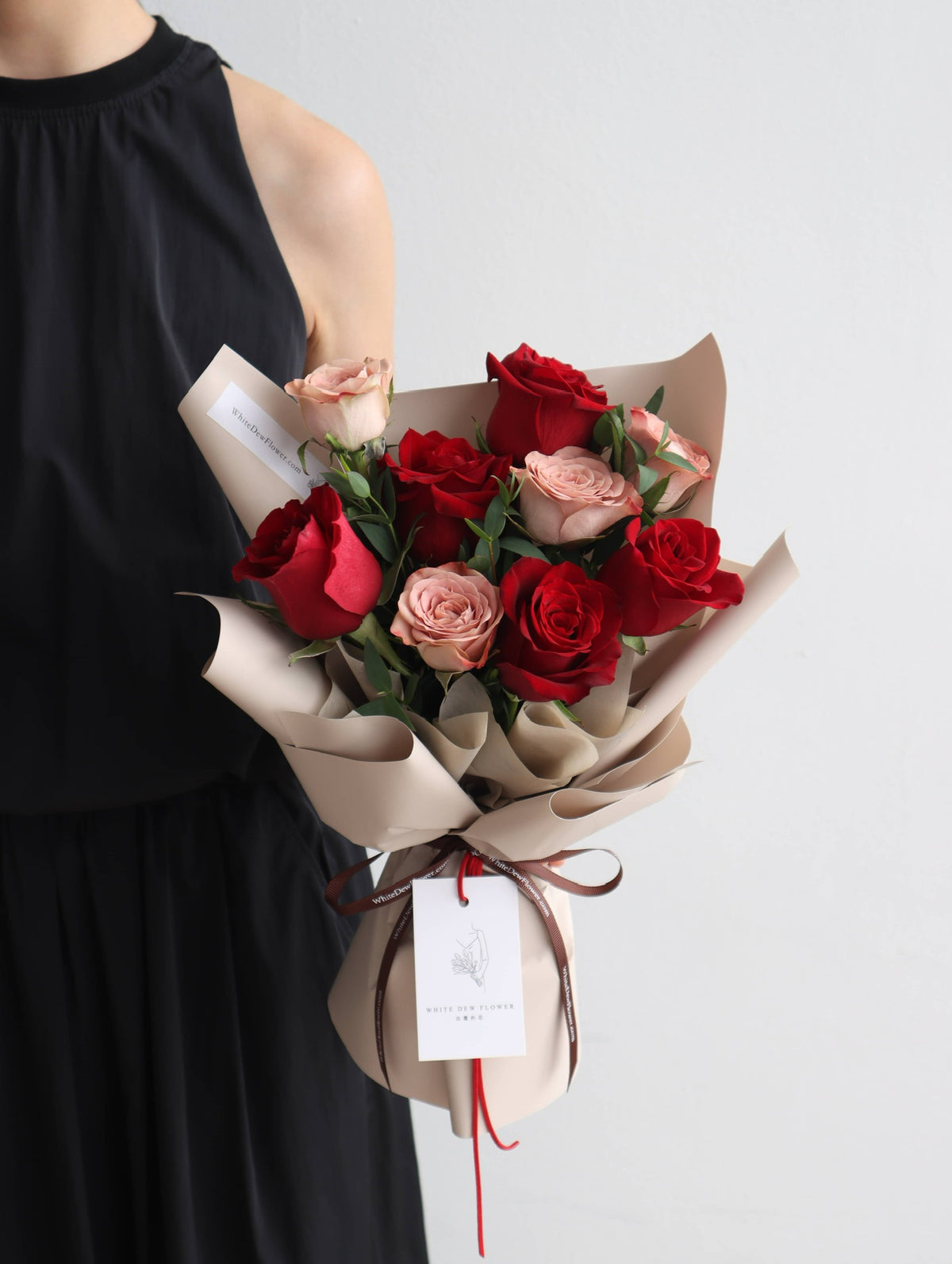 FT117-Red with Cappuccino Rose