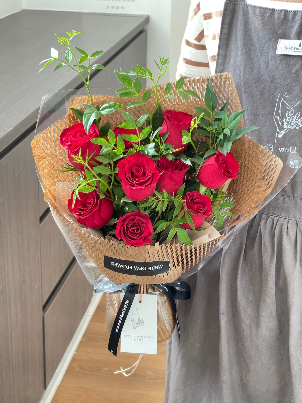 FT20-Red Rose with Leaf