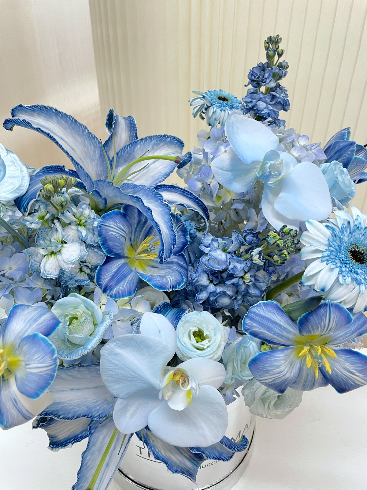 FX02-Blue Color Fresh Flower Box