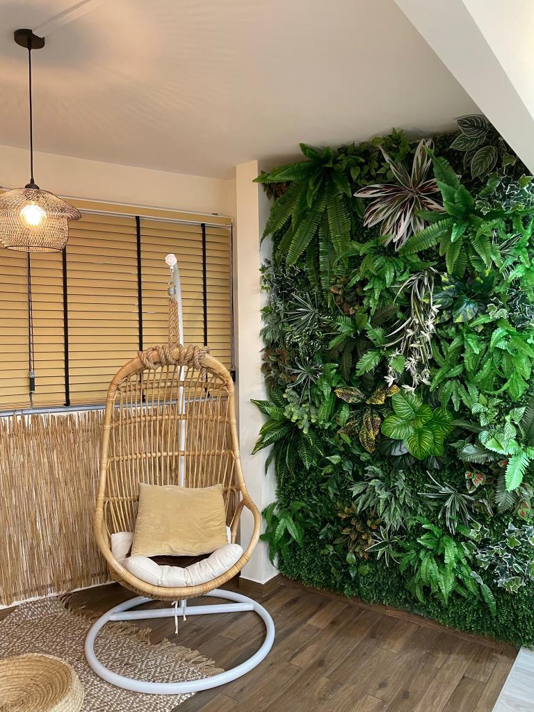 Enhancing Your Space with Artificial Vertical Gardens: A Blend of Beauty and Convenience
