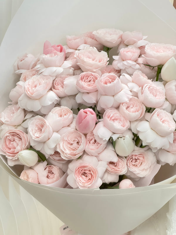 FT194-Pink & White Tulip with Fairy Kiss Roses