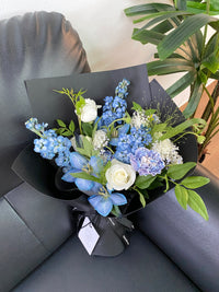 VD88-Blue Romance Valentine Bouquet