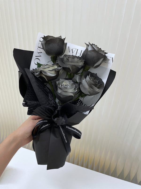 black knight fresh flower bouquet