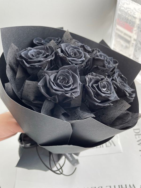 black preserved roses online