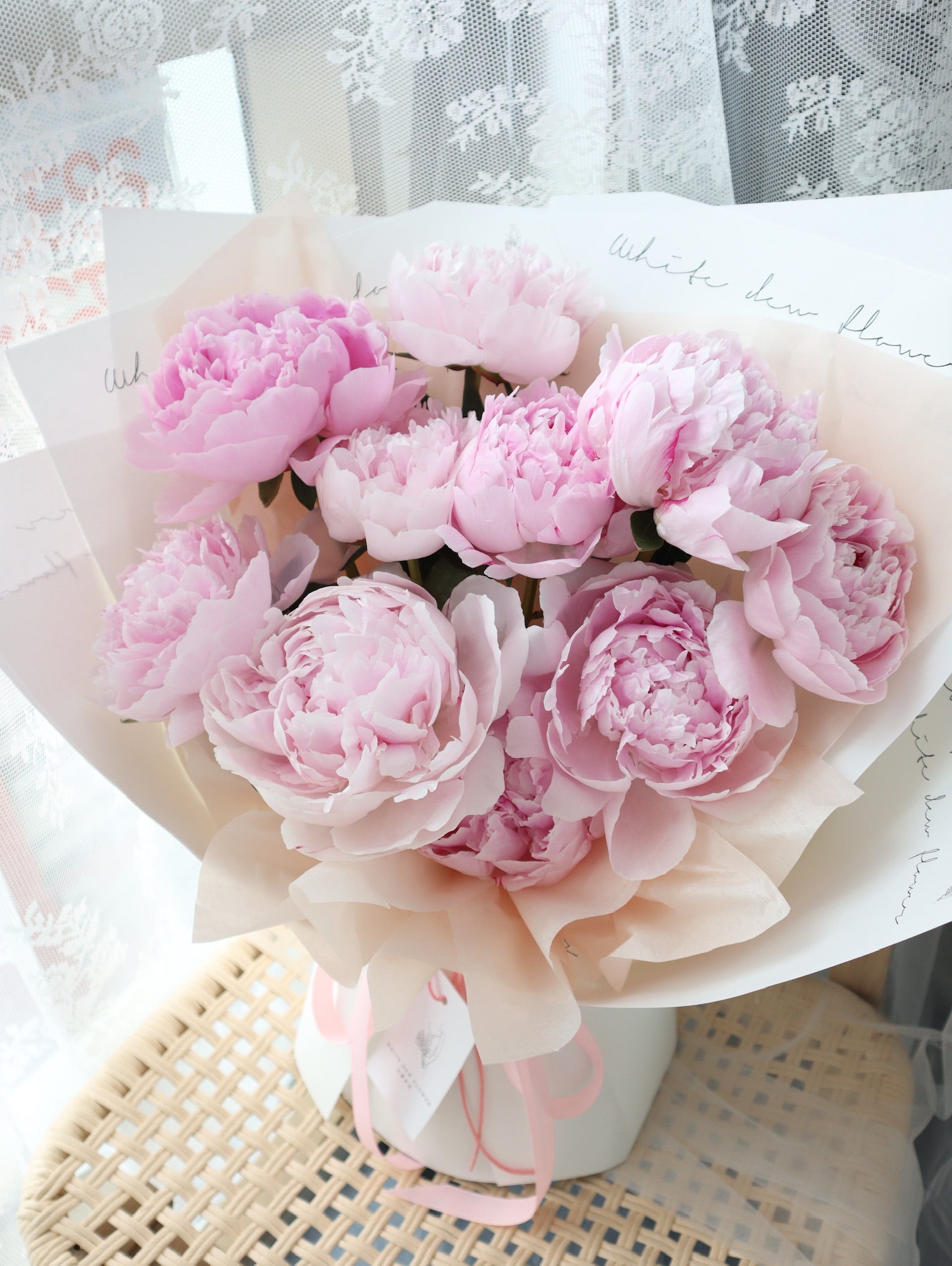 bow.a ボウエー　JACQUARD PEONY TOPS ホワイト　美品 FT49-10 Pink Holland Peony Bouquet – White Dew Flower