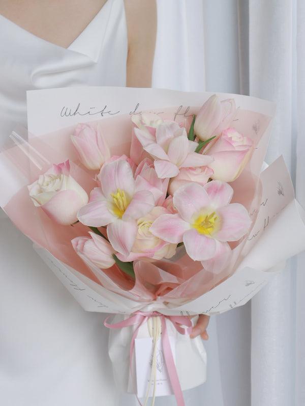 buy pink rose with tulip bouquet