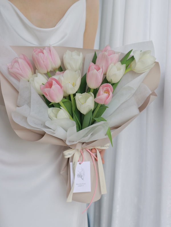 pink and white color tulip bouquet buy