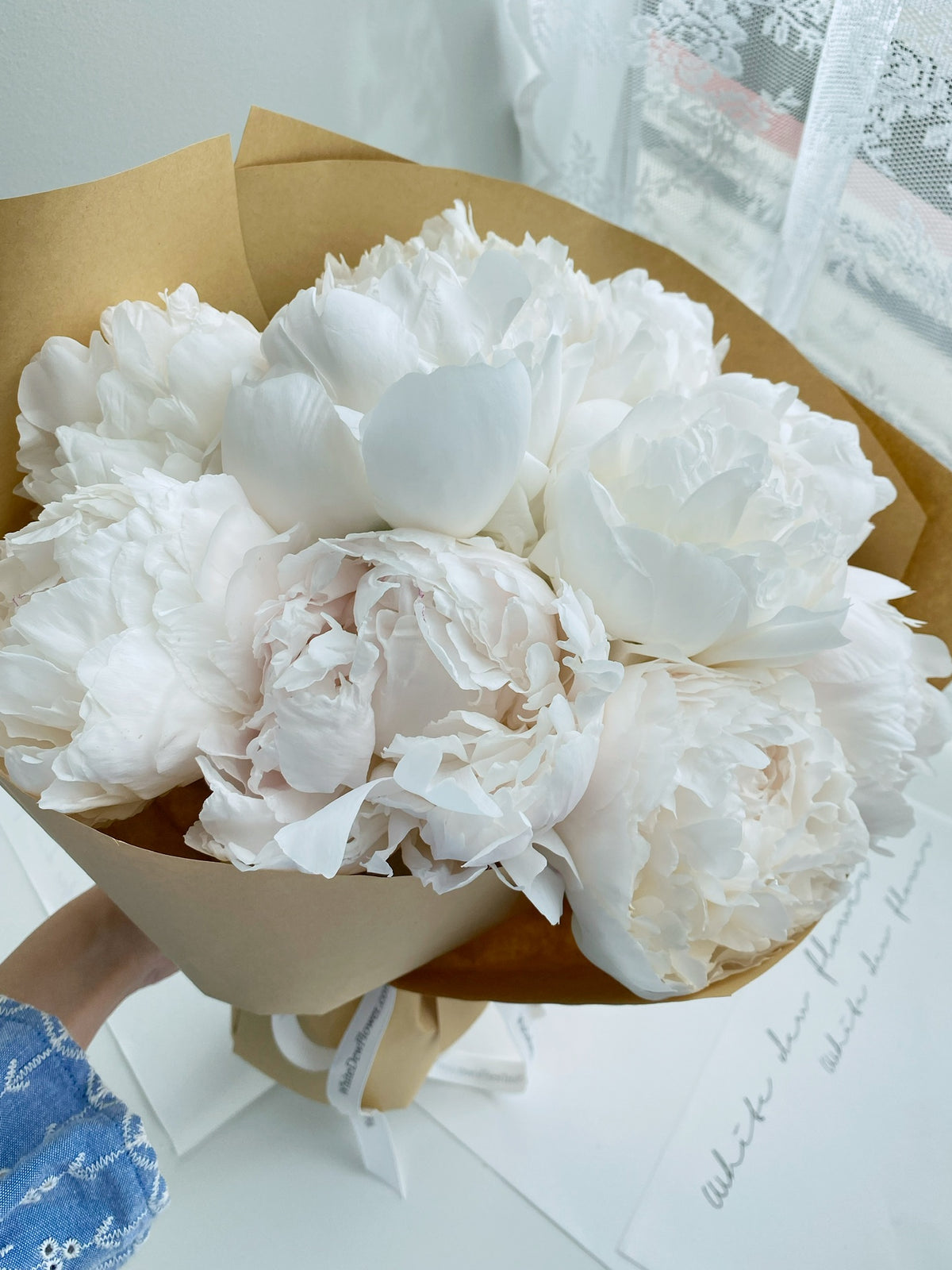 FT51-White Peony Bouquet